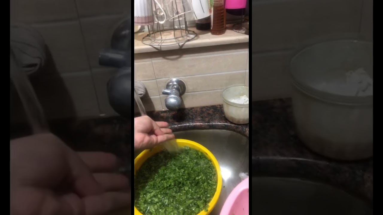 Proper way to wash spinach #shorts