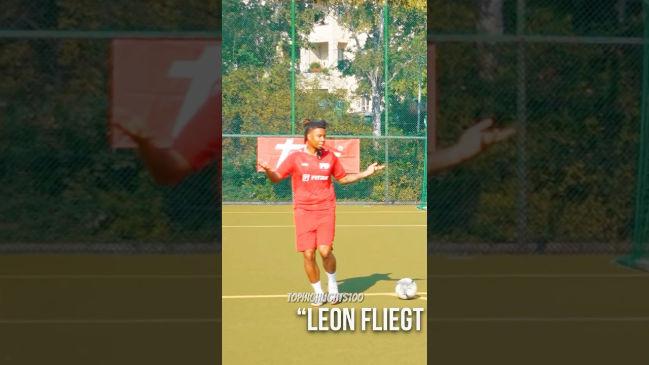 Sidney sehr frech! 😂 #findthepro #diyarac #fu&szlig;ball #sport #lustig #sidneyeweka