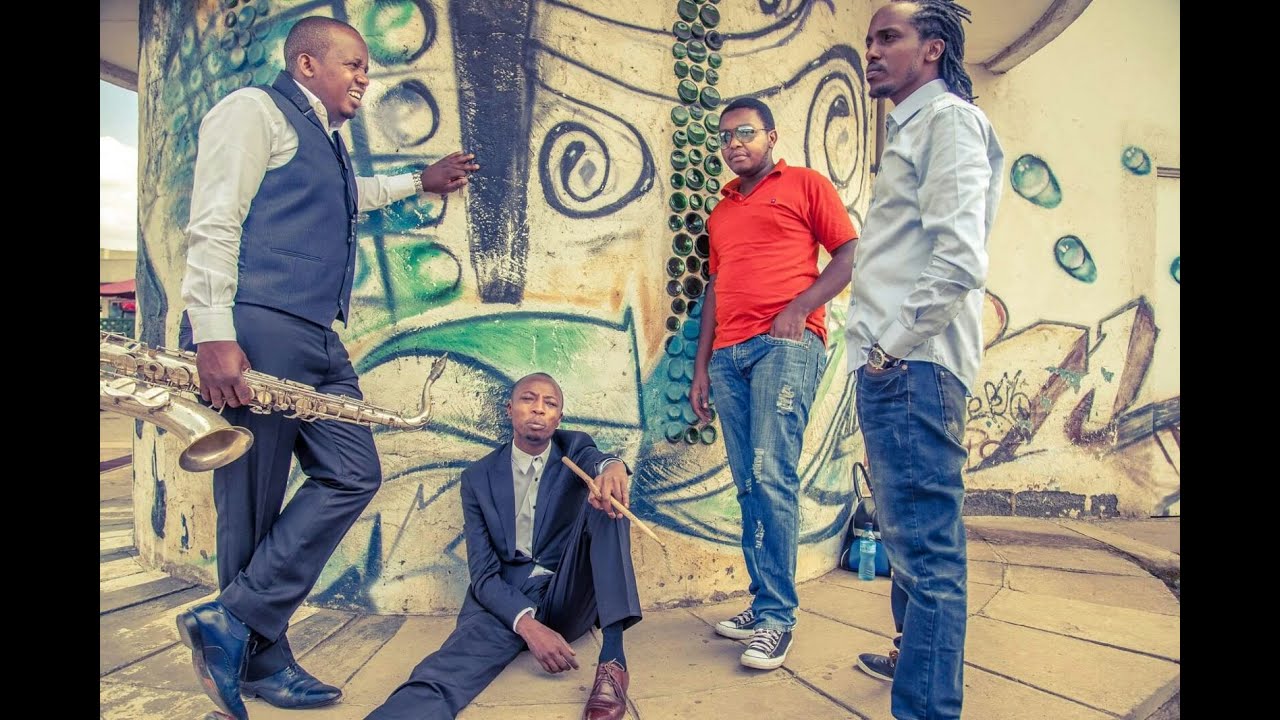 EDWARD PARSEEN & DIFFERENT FACES BAND (TIGA KUMUTE - Saxophone Rendition