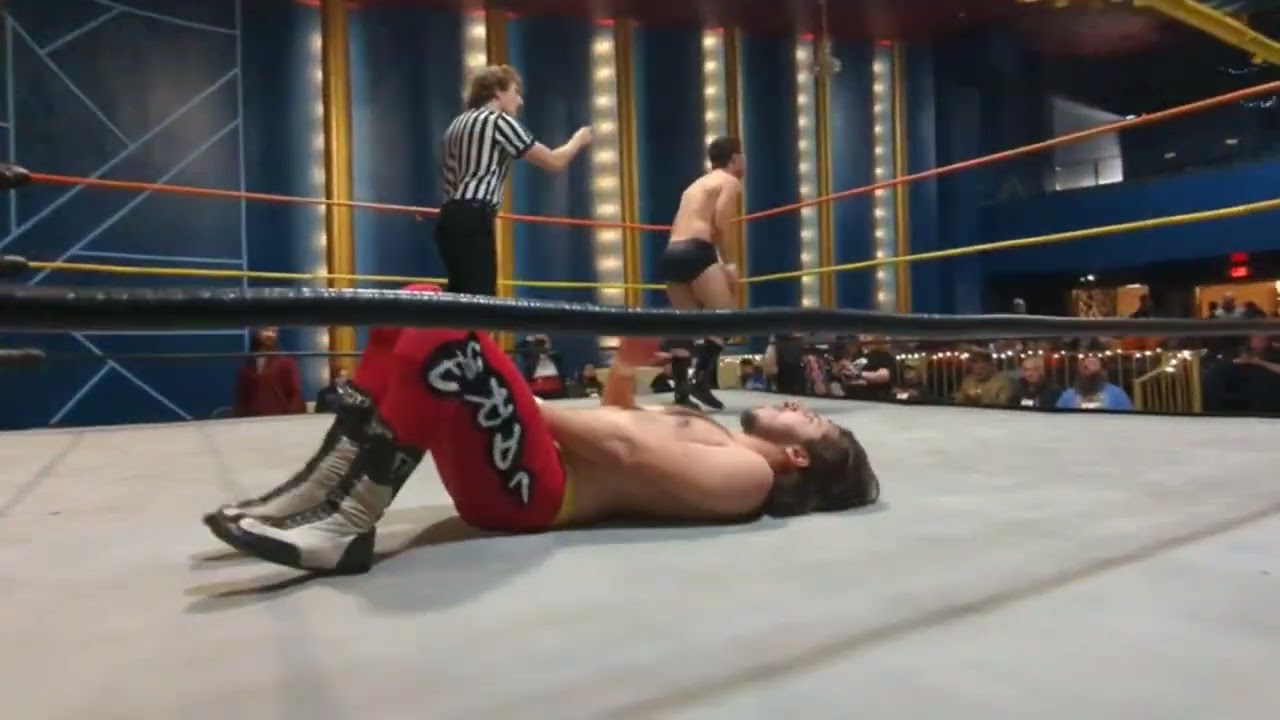 Cincy Wrestling {Holiday Havoc} Gaston LaRue vs Brennan Bates
