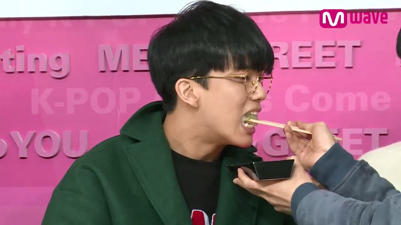 B.A.P Bites into Wasabi-filled Sushi [MEET&GREET]