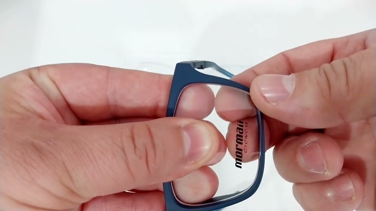 Tirando as lentes antigas e colocando lentes novas na mesma arma&ccedil;&atilde;o de oculos