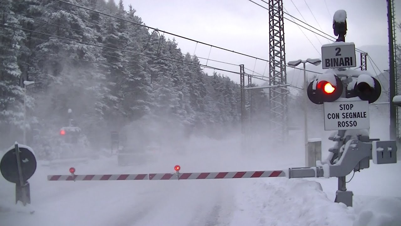 Spoorwegovergang Bardonecchia (I) // Railroad crossing // Passaggio a livello