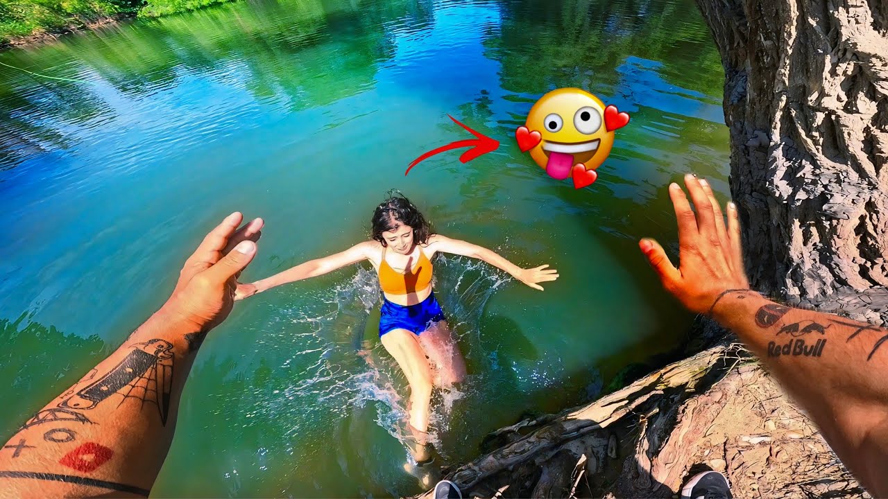 ONE LOOK AT A FITNESS GIRL… NOW SHE WON’T LEAVE ME ALONE!  (Parkour Love POV) 
