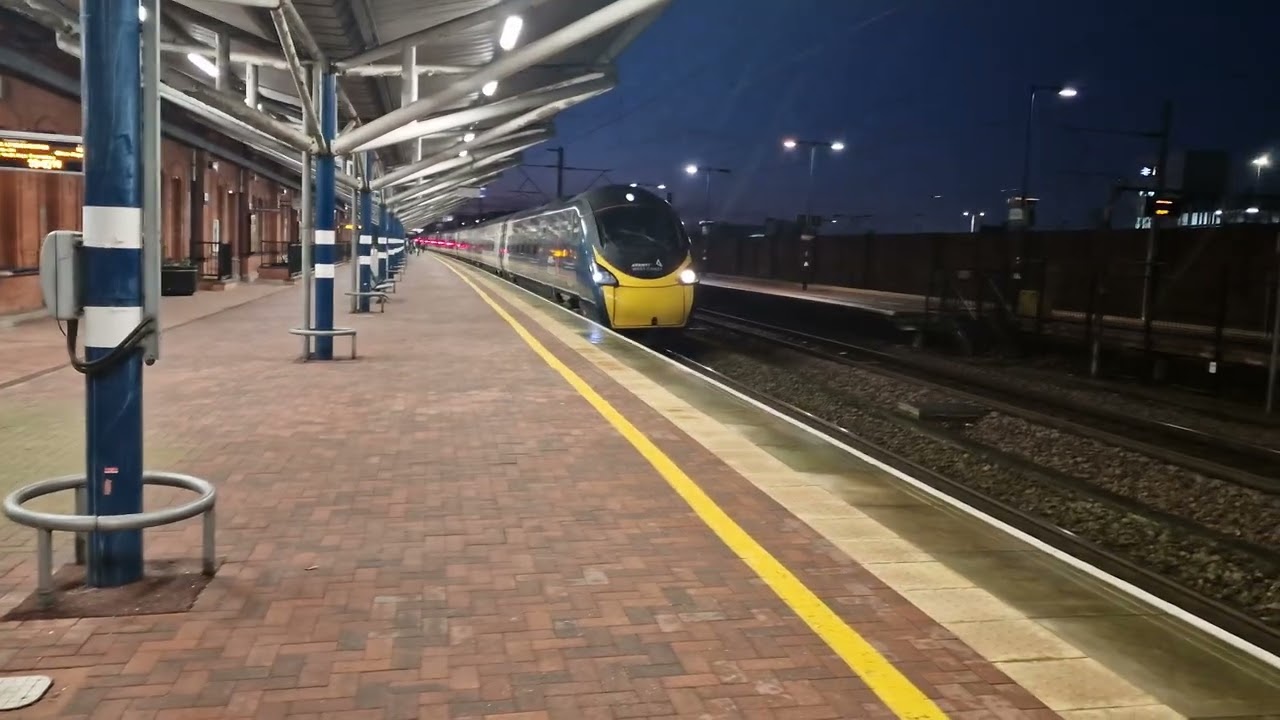 Trains at Rugby | WCML | 12/12/25