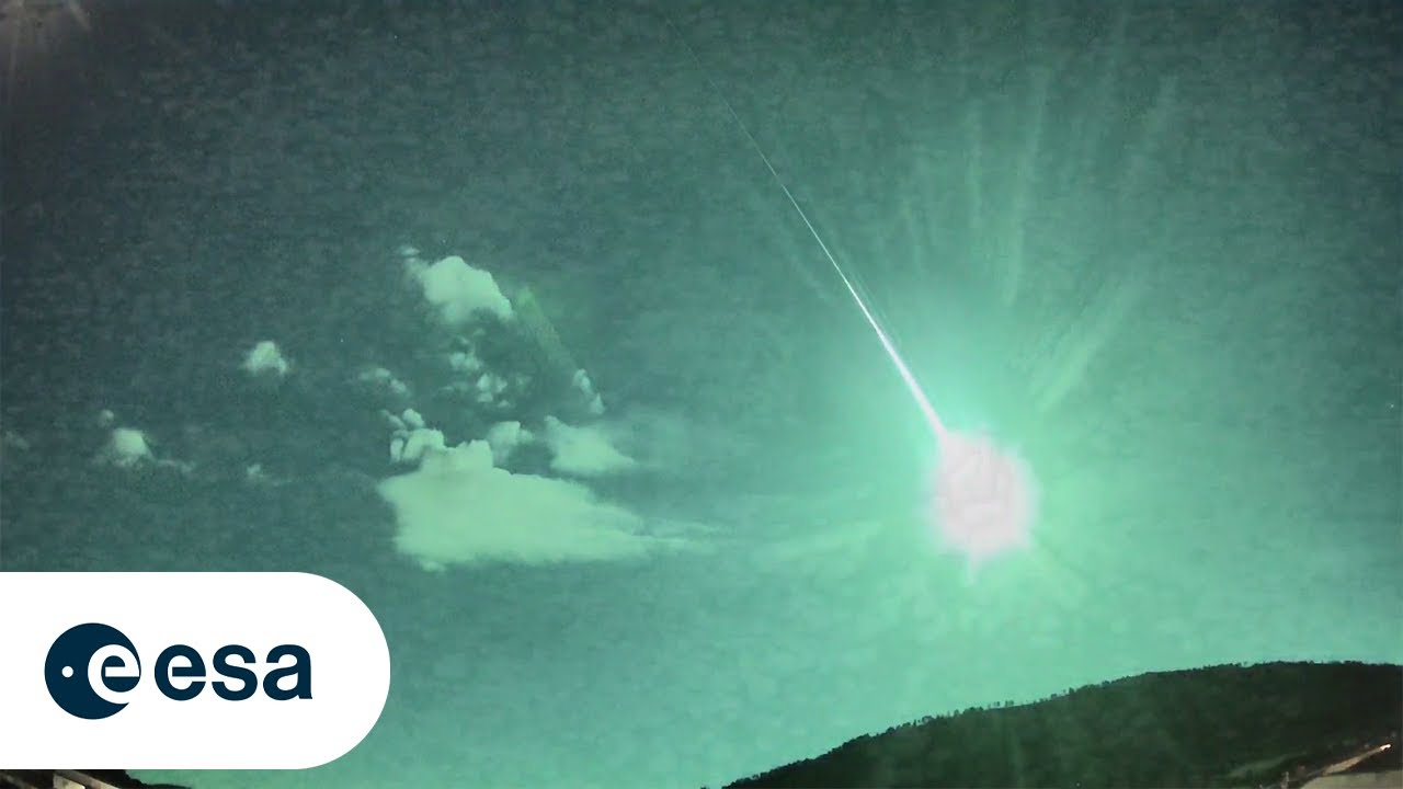 Stunning meteor captured by ESA's fireball camera in C&aacute;ceres, Spain