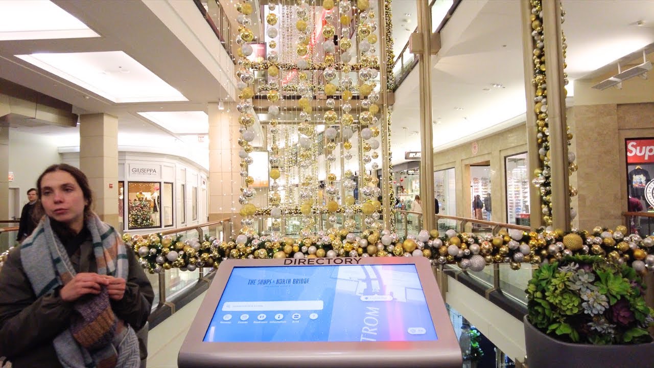 CITY OF CHICAGO Christmas 2023 ✨The Shops at North Bridge in Magnificent Mile, Christmas 2023 [4K]