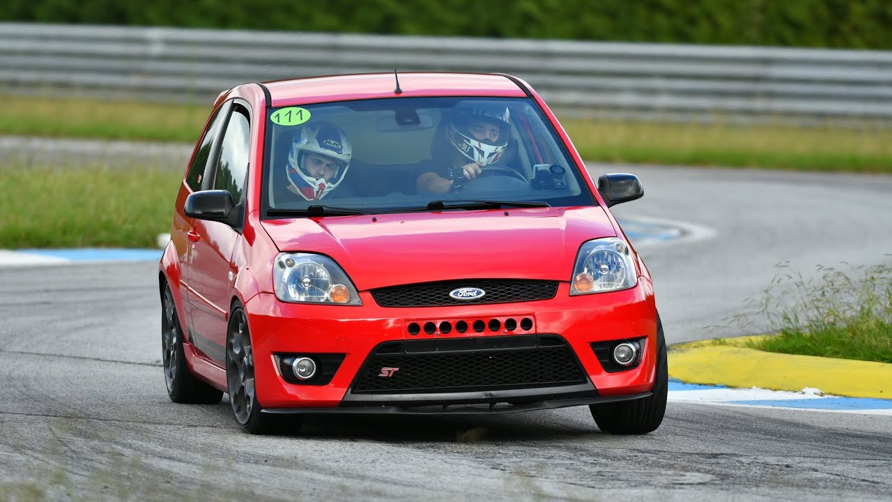 Trackday Braga: Ford Fiesta Mk6 ST 150 Onboard 1:37,4