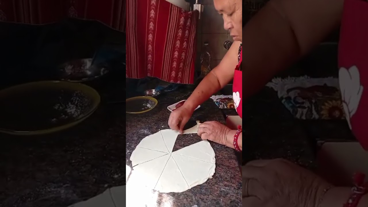 Medialunas - COCINANDO CON JULIA