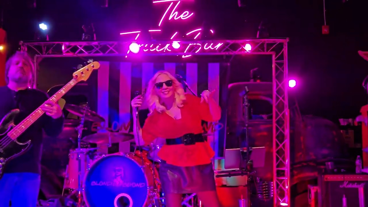 Blondie and Beyond performing Voices Carry. From The Truck Bar in Berlin.  Feb. 14, 2026
