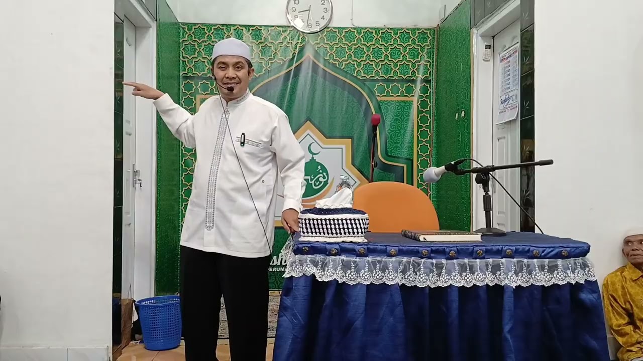 Cara berdiri yg dianjurkan rasul saat sholat berjama'ah - Muhammad Hasby