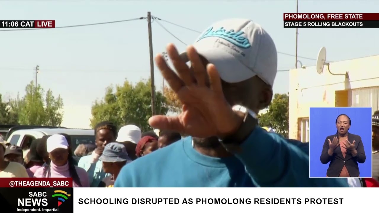 Police monitor Phomolong in the Free State as residents protest