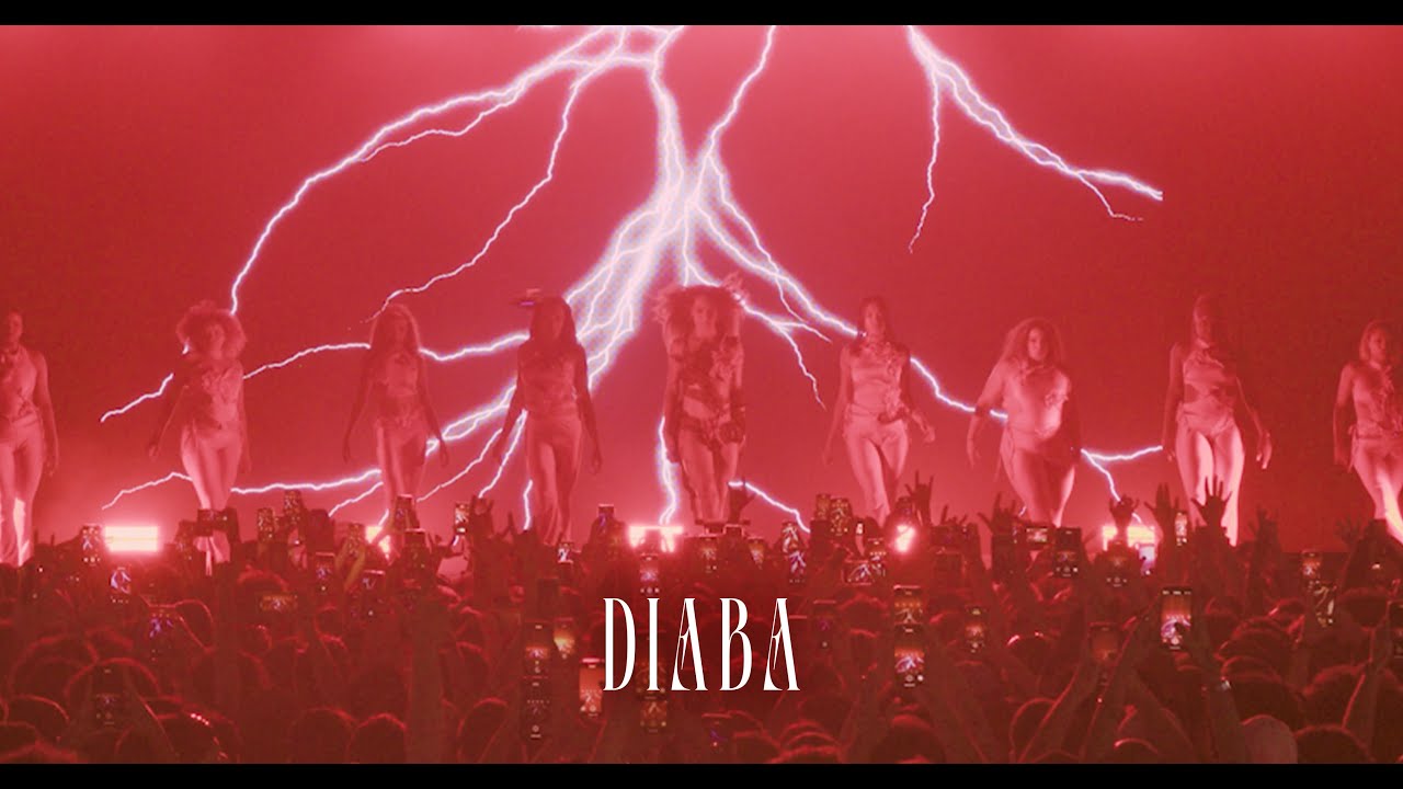 Urias - Diaba (Official Live Performance @ Her Mind Last Show)