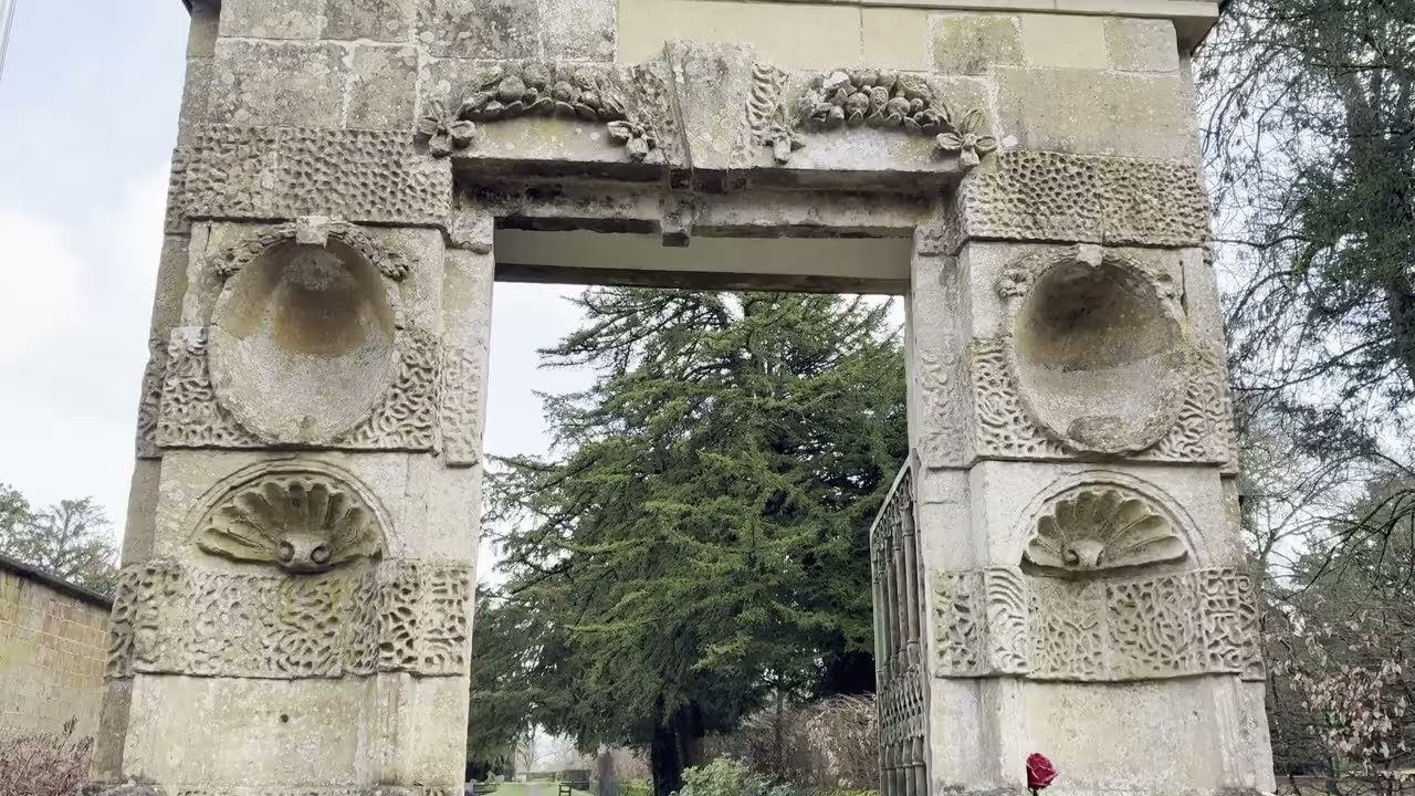 Great Tew St Michael and All Angels Churchyard