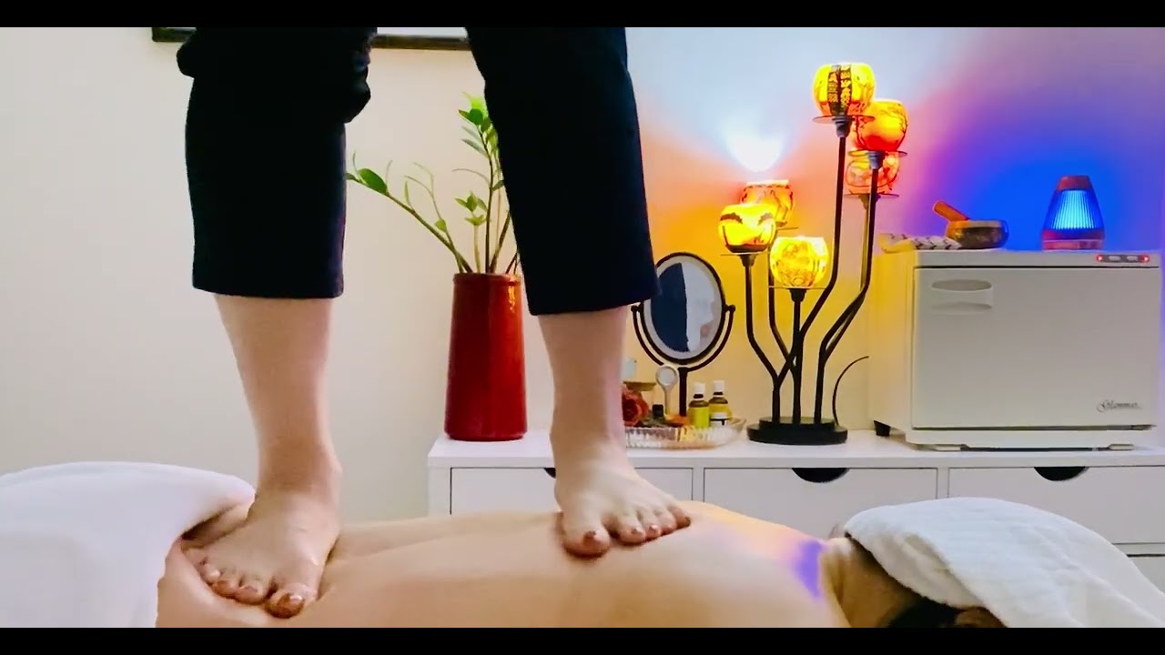Ashiatsu Bare Foot Massage - Le Spa Massage