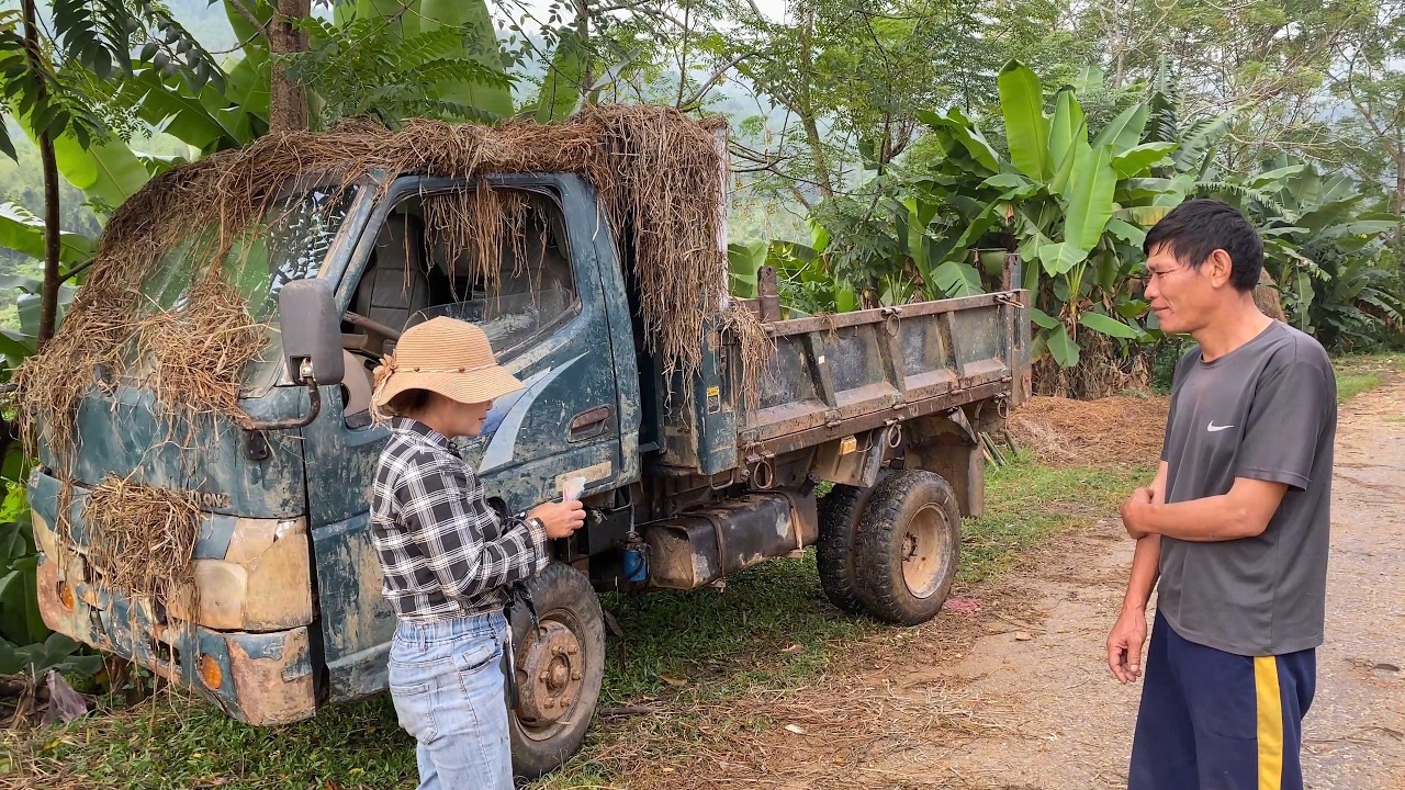 The genius girl spent $200 to buy an abandoned old dump truck and restarted it