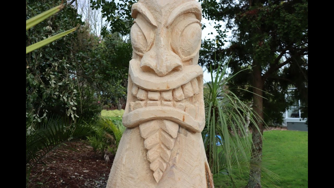 Tiki chainsaw carving