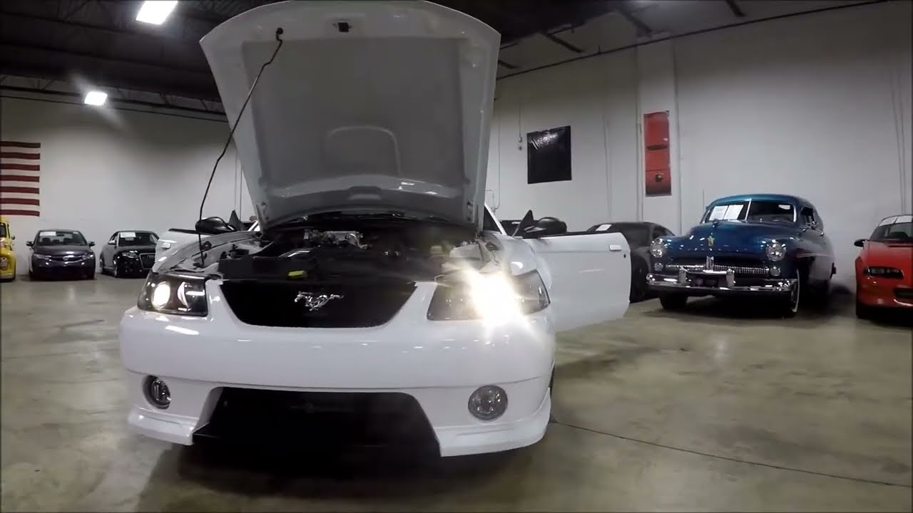 1999 Ford Mustang GT White