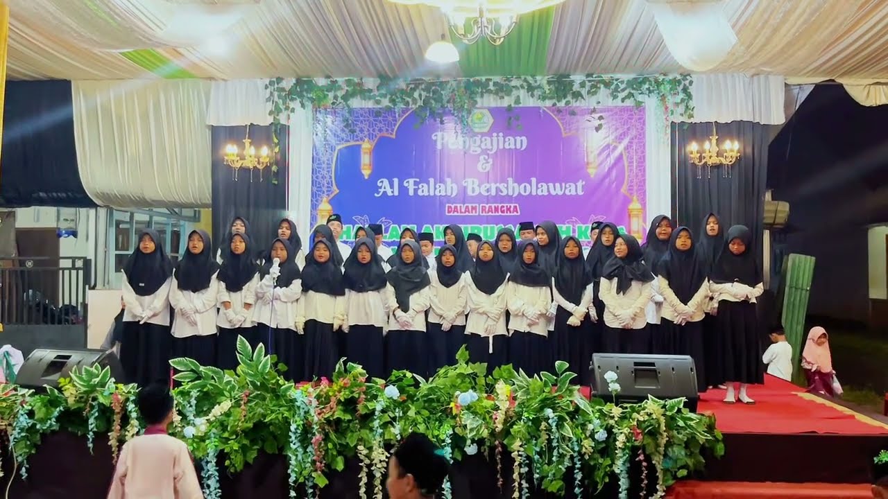 Penampilam Santriwan Santriwati TPQ dan Madin Al Falah Tamansari