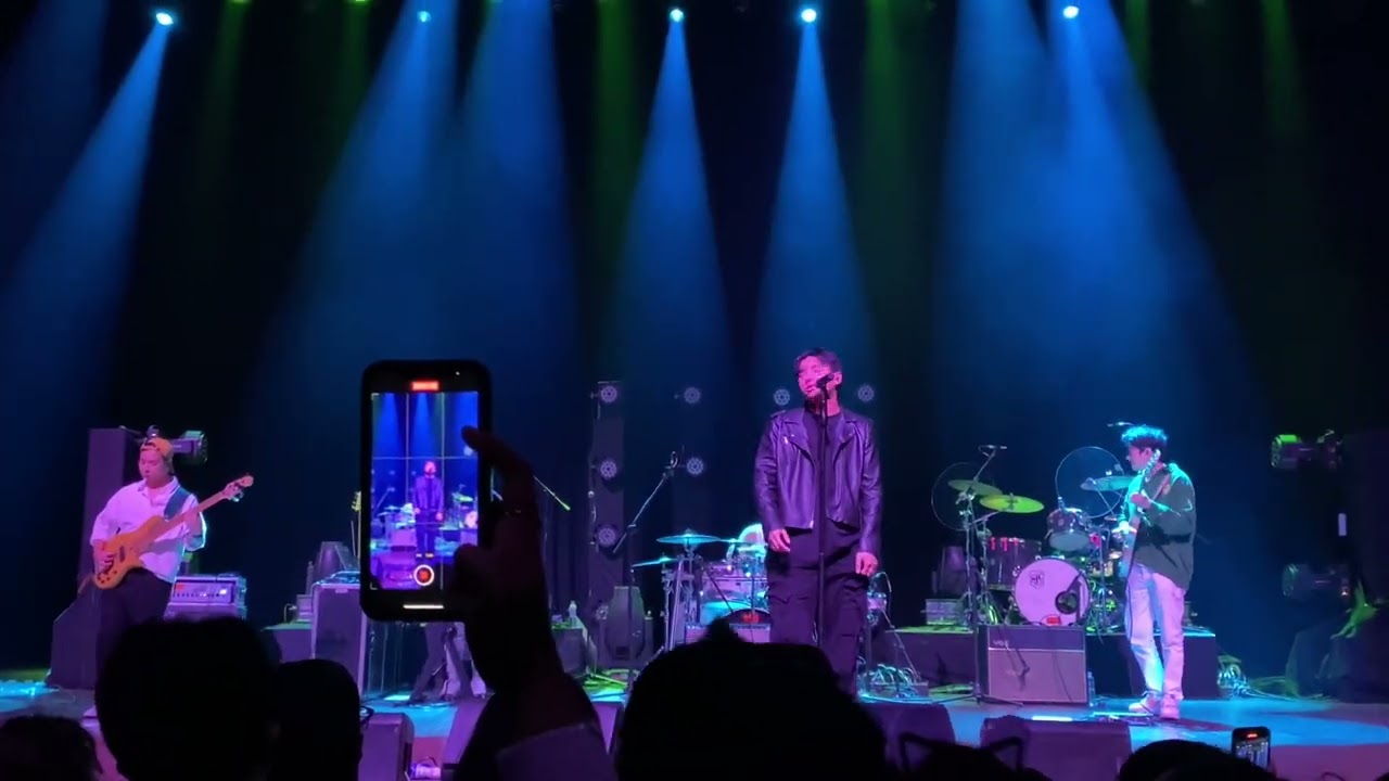 ZACK TABUDLO - Pero (LIVE @ THE NEW FRONTIER THEATER) | MORE NOISE TOUR 2022