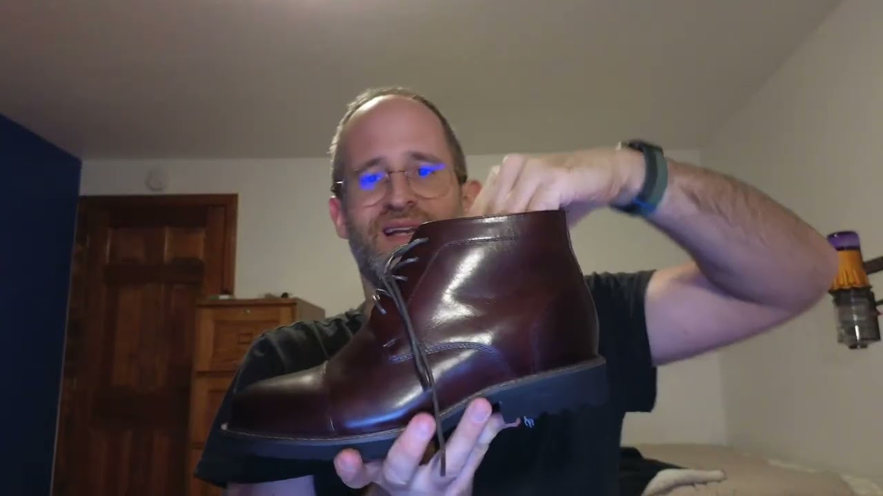 CALTO Men's Invisible Height Increasing Elevator Shoes review