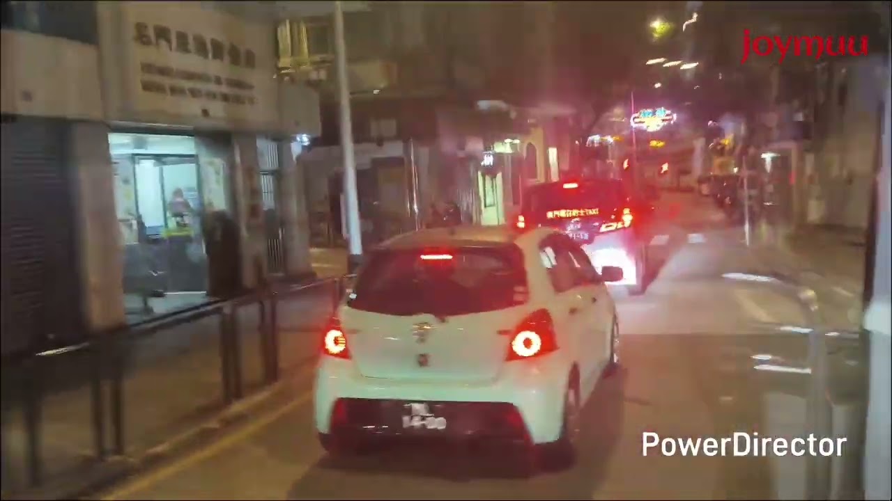 naik bus keliling macau  malam mingguan