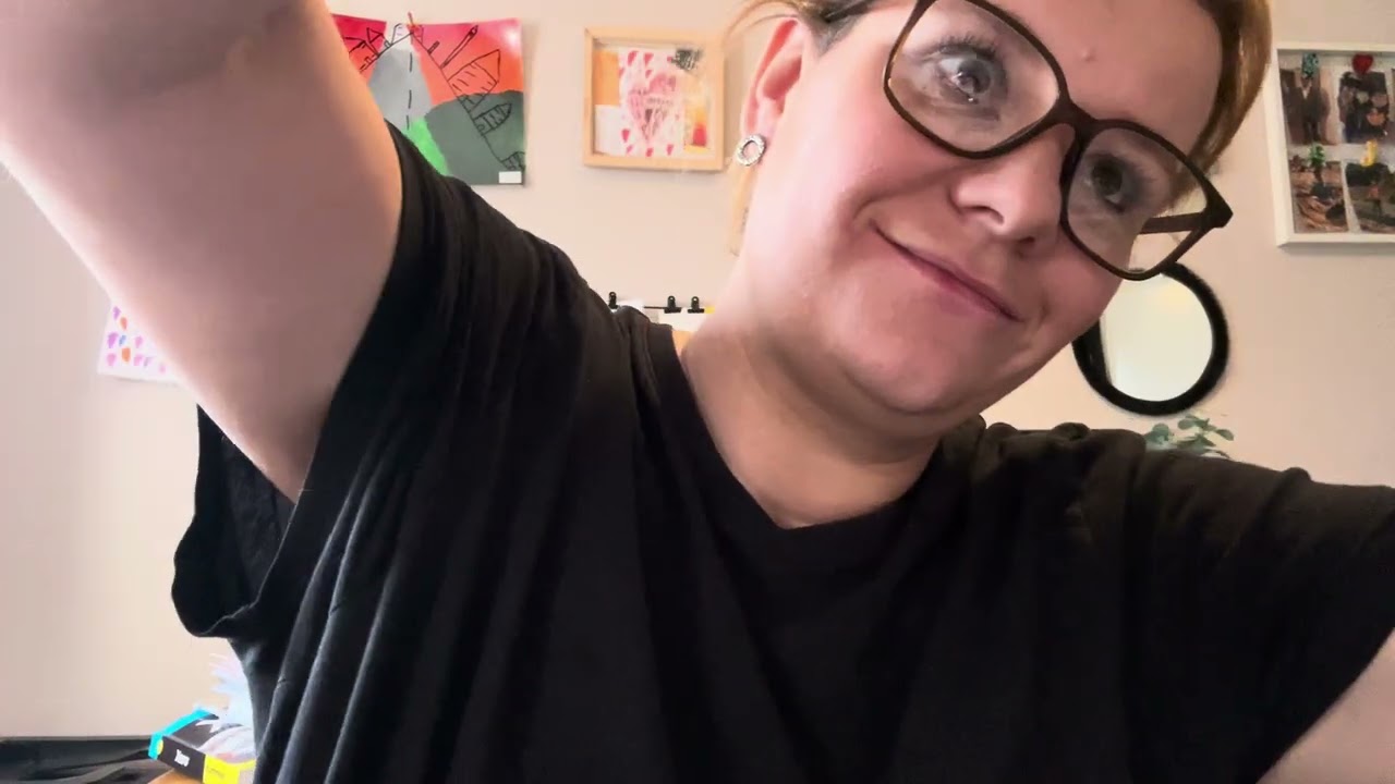 ASMR: Hair R/play, styling & backcombing. Whispered tones 