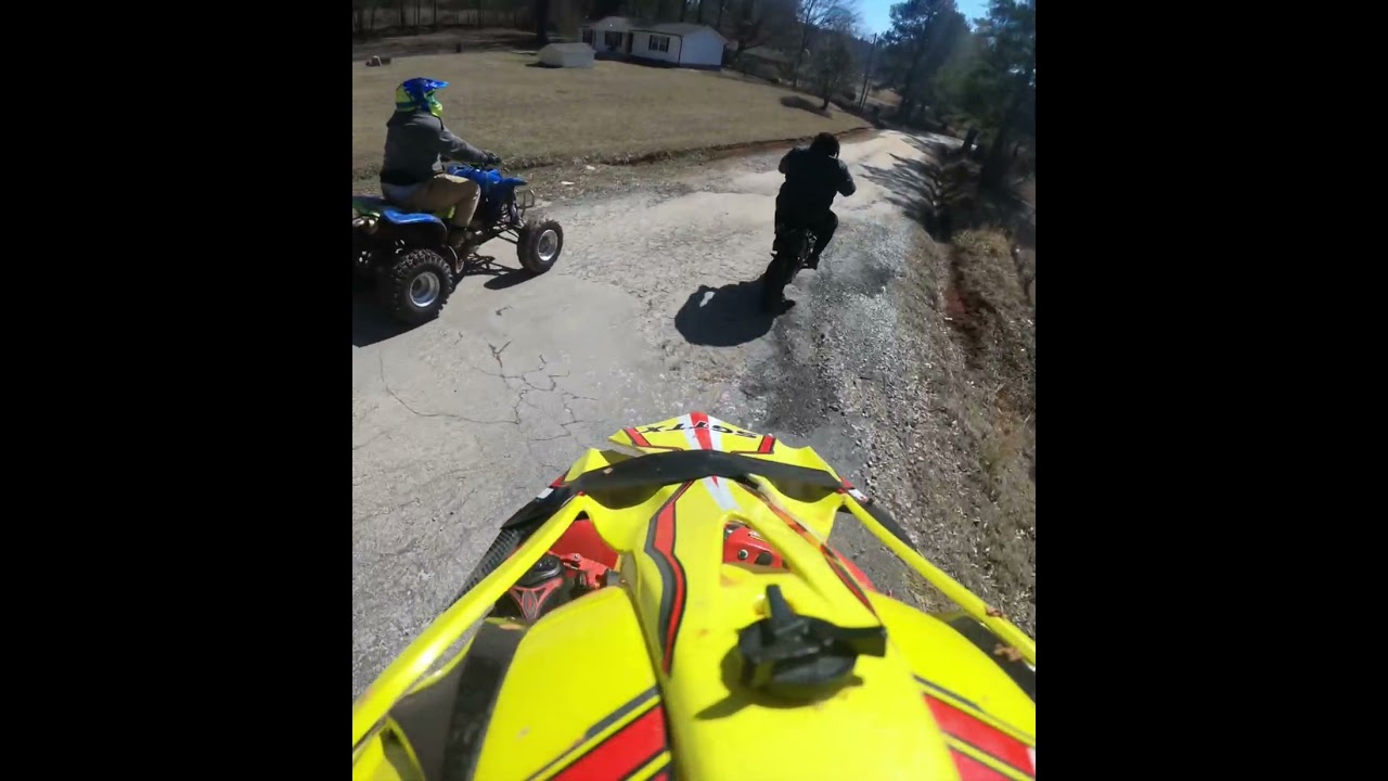 Bike life in the country 💨🔥😎 #bikelife #400ex #quadlife #dirtroads #gopro #dirtbikes #atvoffroad
