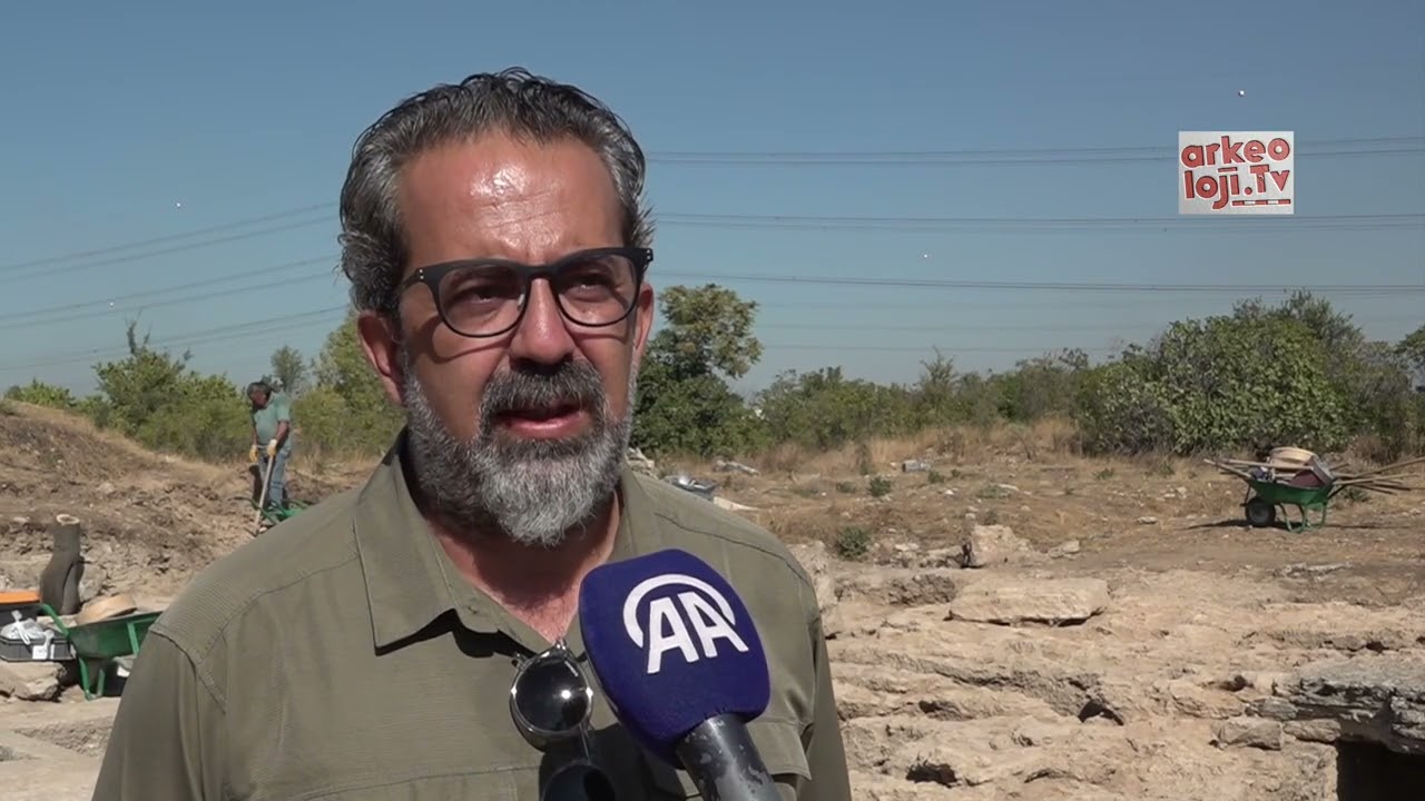 Kolossai Antik Kent'inde İlk kez Yapılan Kazılarda Tekne Tipi Mezarlar Ortaya Çıkarıldı