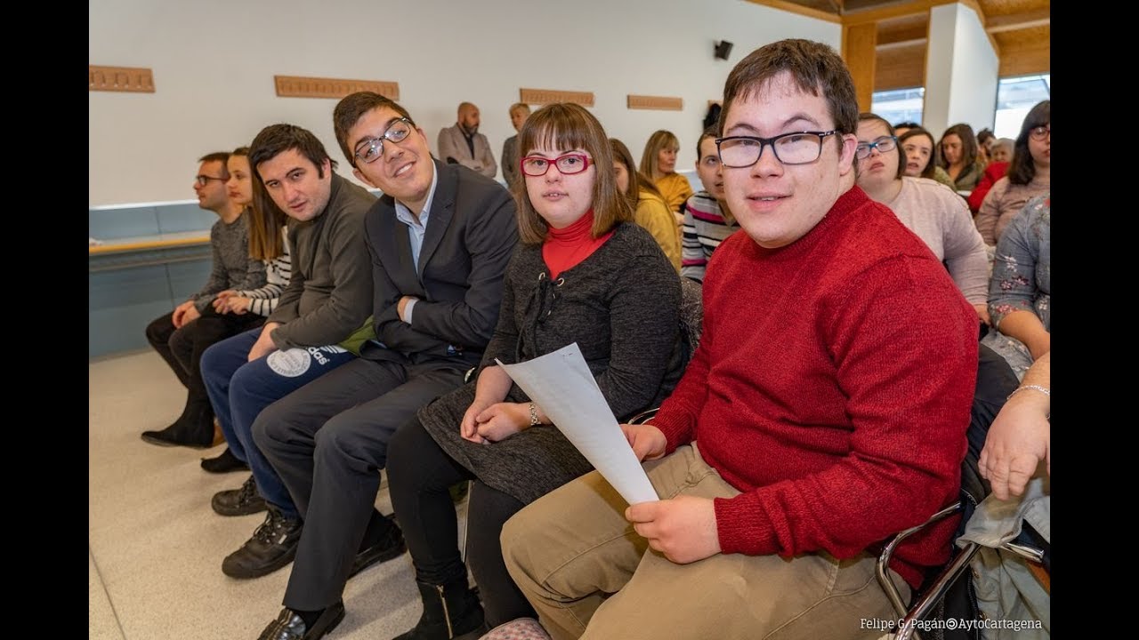 Siete jóvenes de ASIDO Cartagena obtienen por primera vez el título de FP en Servicios Comerciales