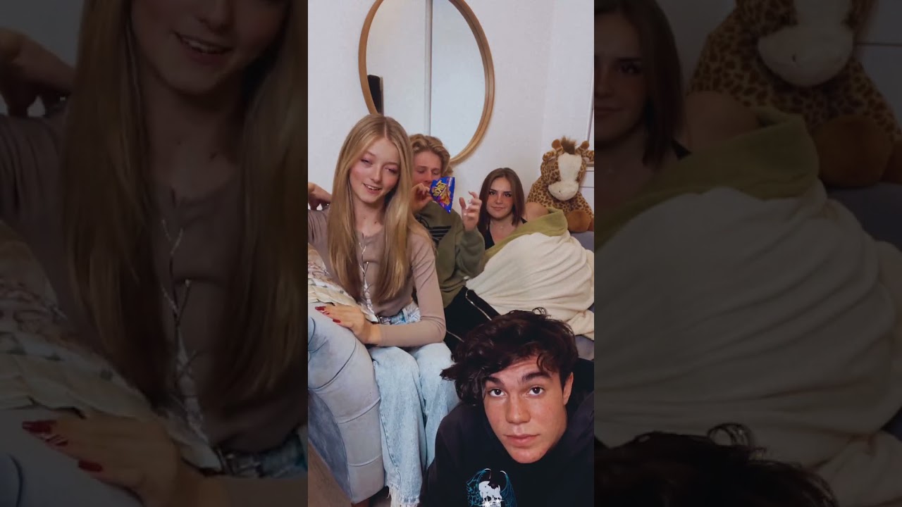 Emily Dobson Instagram live Ft. The squad 💞