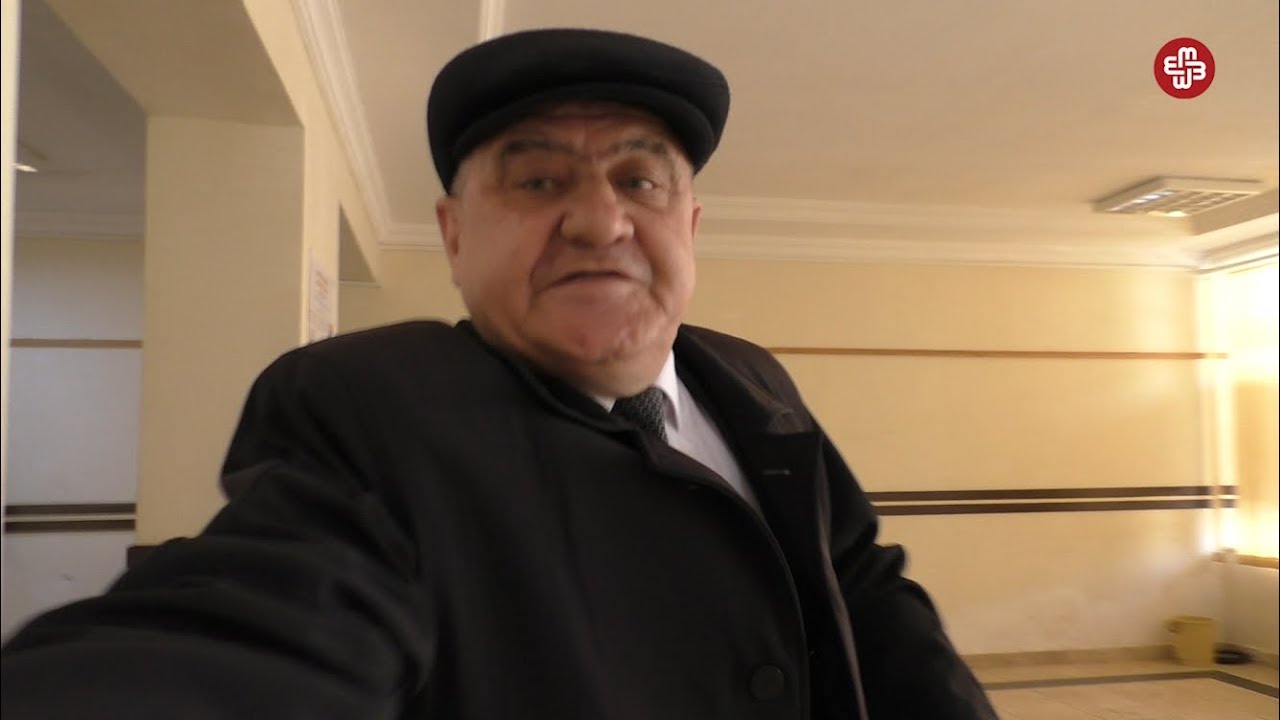 SEÇKİ2018: Jurnalisti seçki məntəqəsindən zor gücü ilə çıxardılar