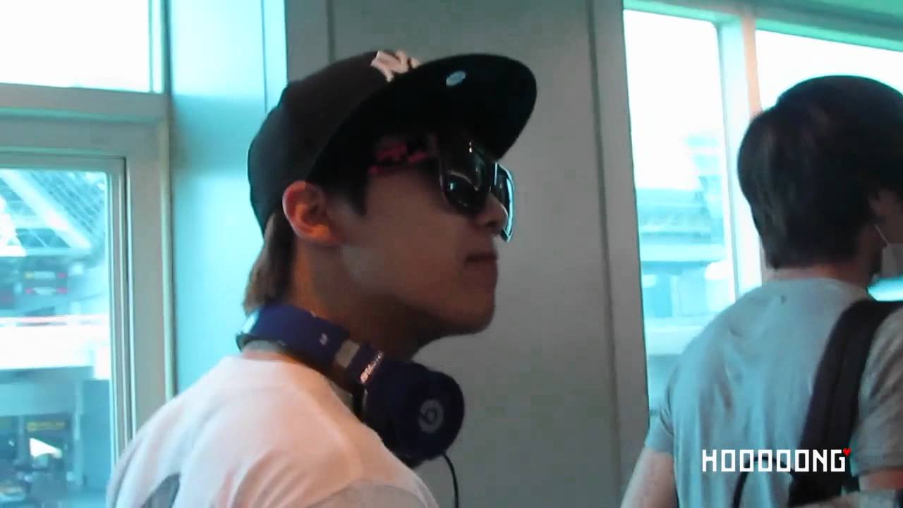 120525 FTISLAND @ Taoyuan airport arrived