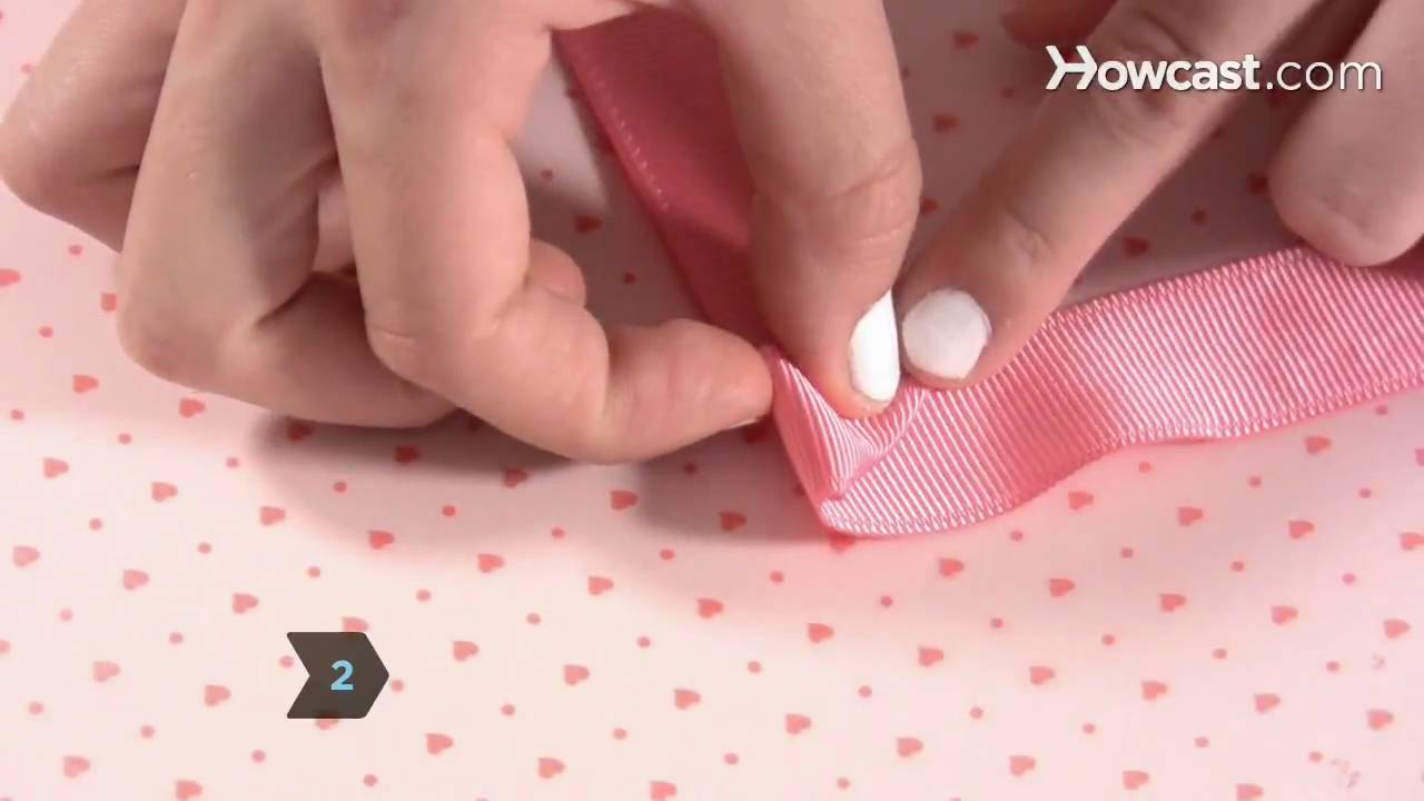 How to Make Flowers Out of Ribbon