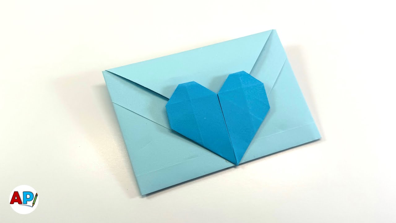 Come fare una busta da lettera con chiusura a forma di cuore
