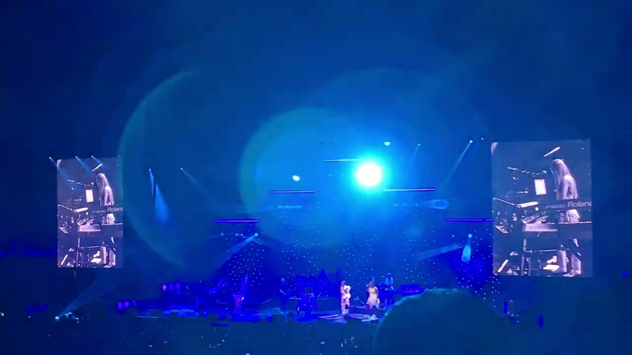 Moby - Porcelain (live at the O2 Arena, London, 19 Sept 2024) 4K