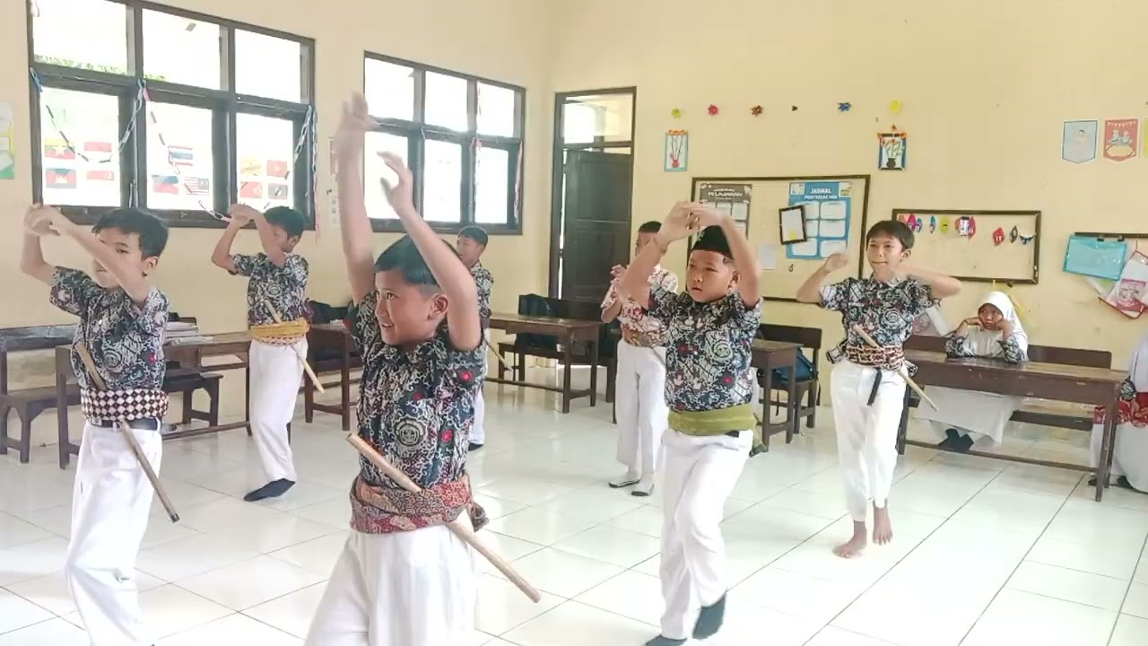 Tari Santri versi SDN Watupayung 