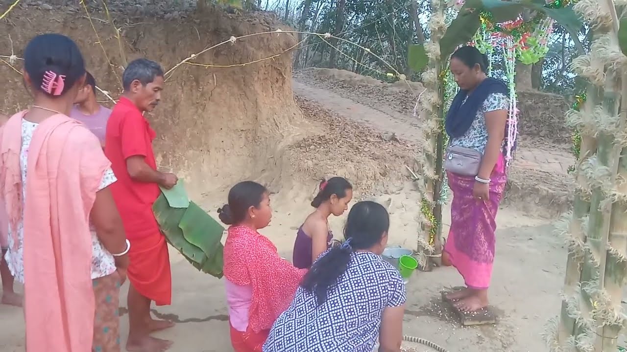 Chini Guro puja tini tulashikhar binahajari para go