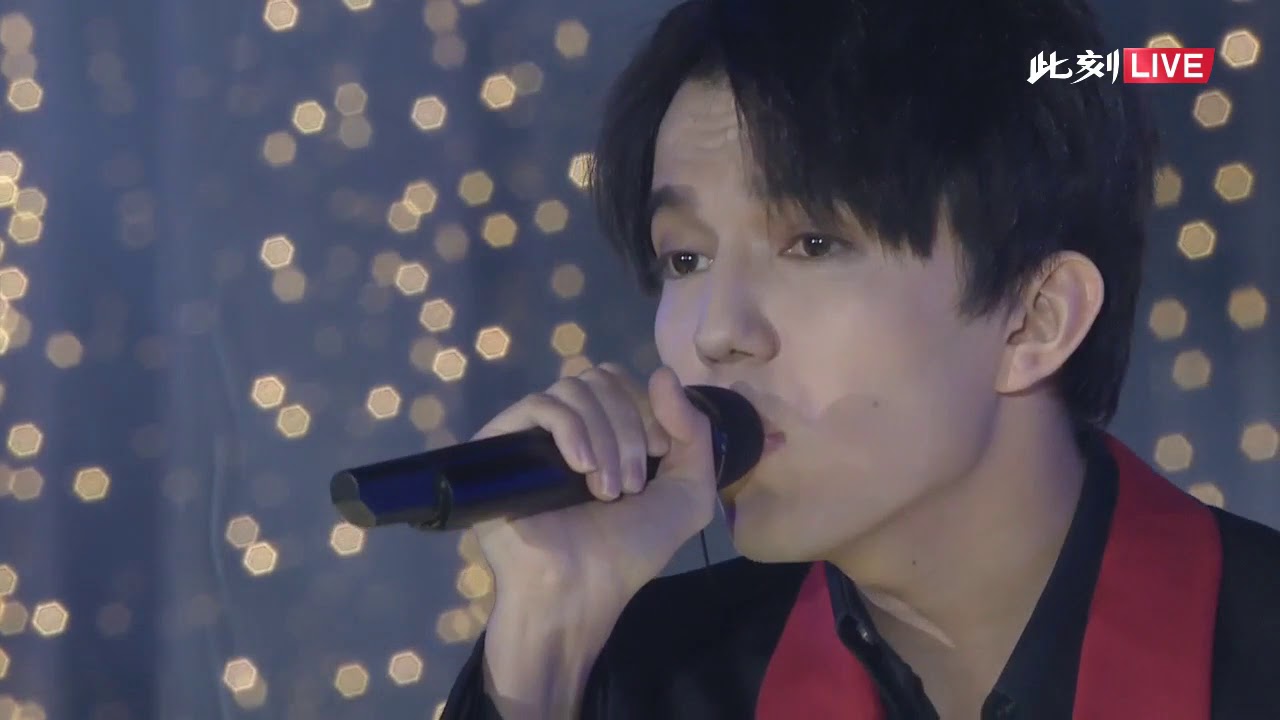 Dimash Kudaibergen Димаш Құдайберген 迪玛希 20171221维拉国际第四届美动华人公益盛典 年度匠作国际歌手迪玛希