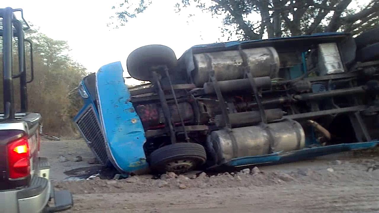 Accidente en el crucero de Zacapalco Morelos