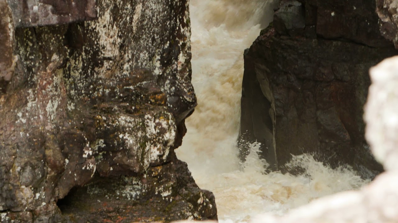 Hiking Temperance River Falls