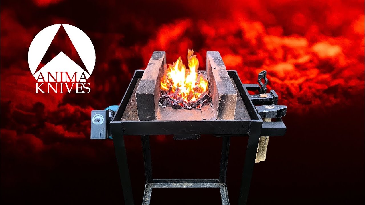 Fabrication d'une forge à charbon - Building a coal forge