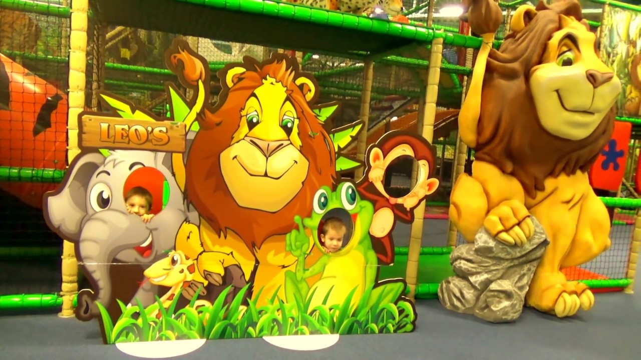 Indoor Playground fun for children - Amusement park with Slides - Leo's Lekland Play Center