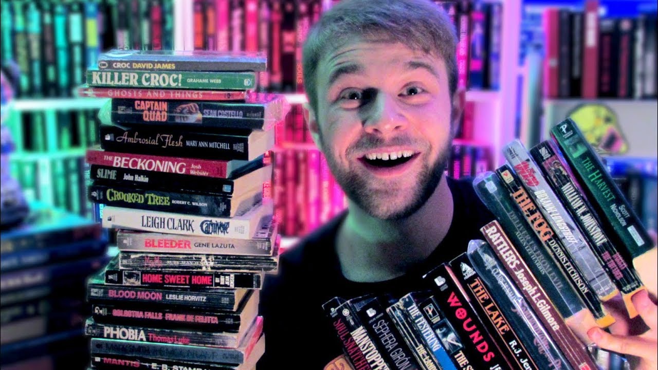 HAULING VINTAGE HORROR PAPERBACKS