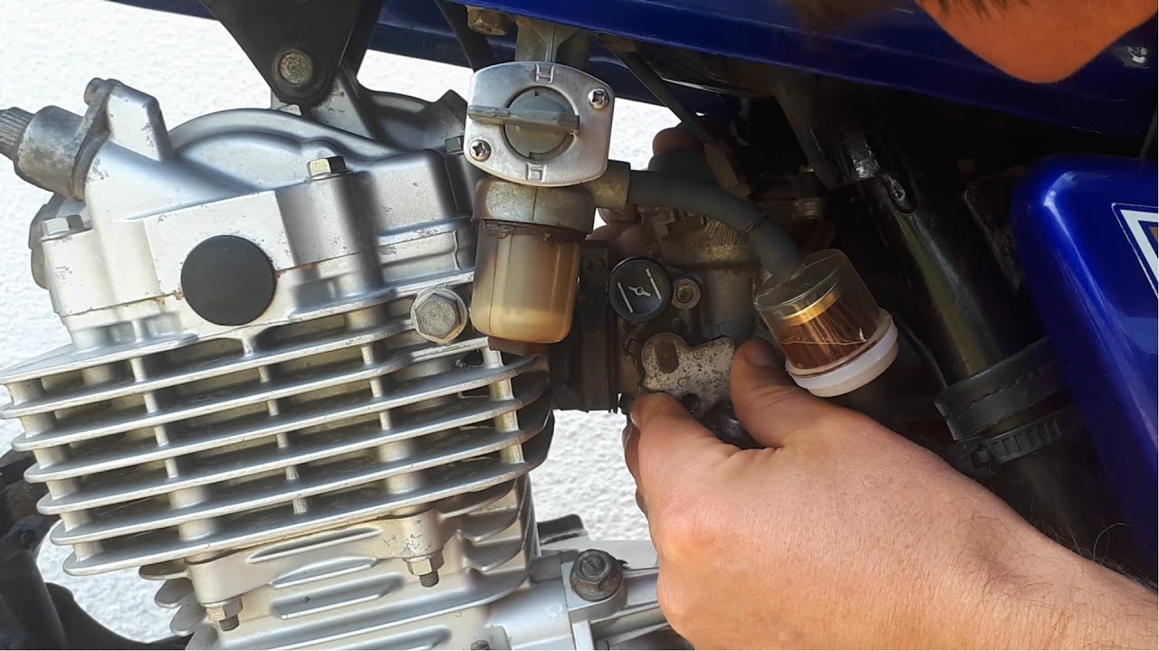 Como sacar el carburador de la suzuki gn 125 correctamente