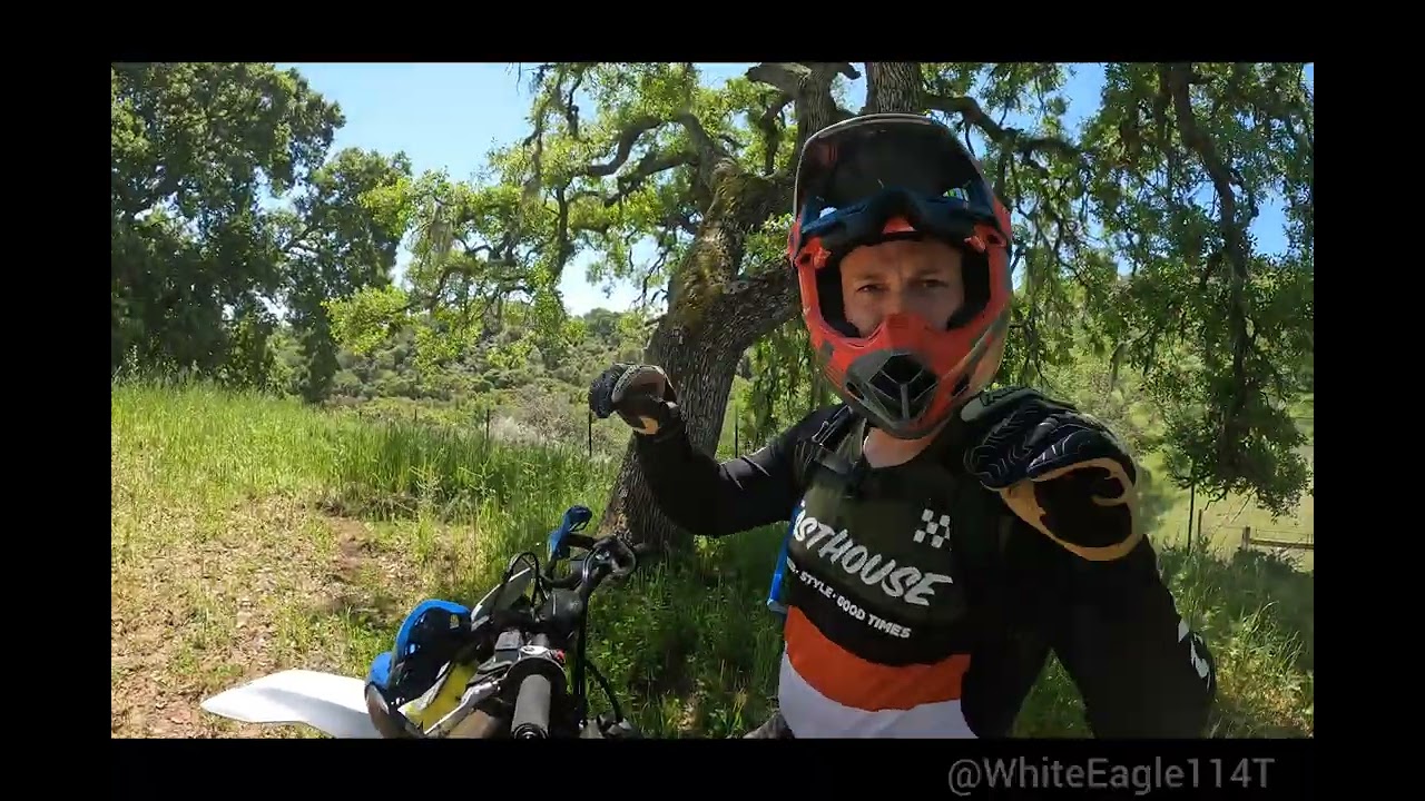 8 Minutes of Singletrack Moto Therapy!!!