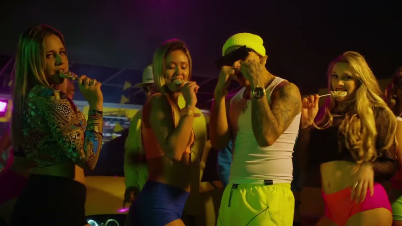 Hardstyle | Gasolina - Daddy Yankee & Bailando Por Ahi - Juan Magán | Reggaeton Remix (Music Video)