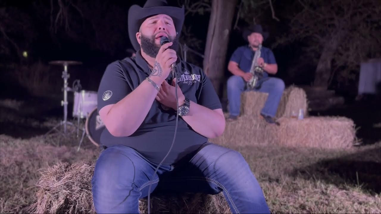 Sembradores del Bravo Live (Popurri de La Maquinaria Norteña)