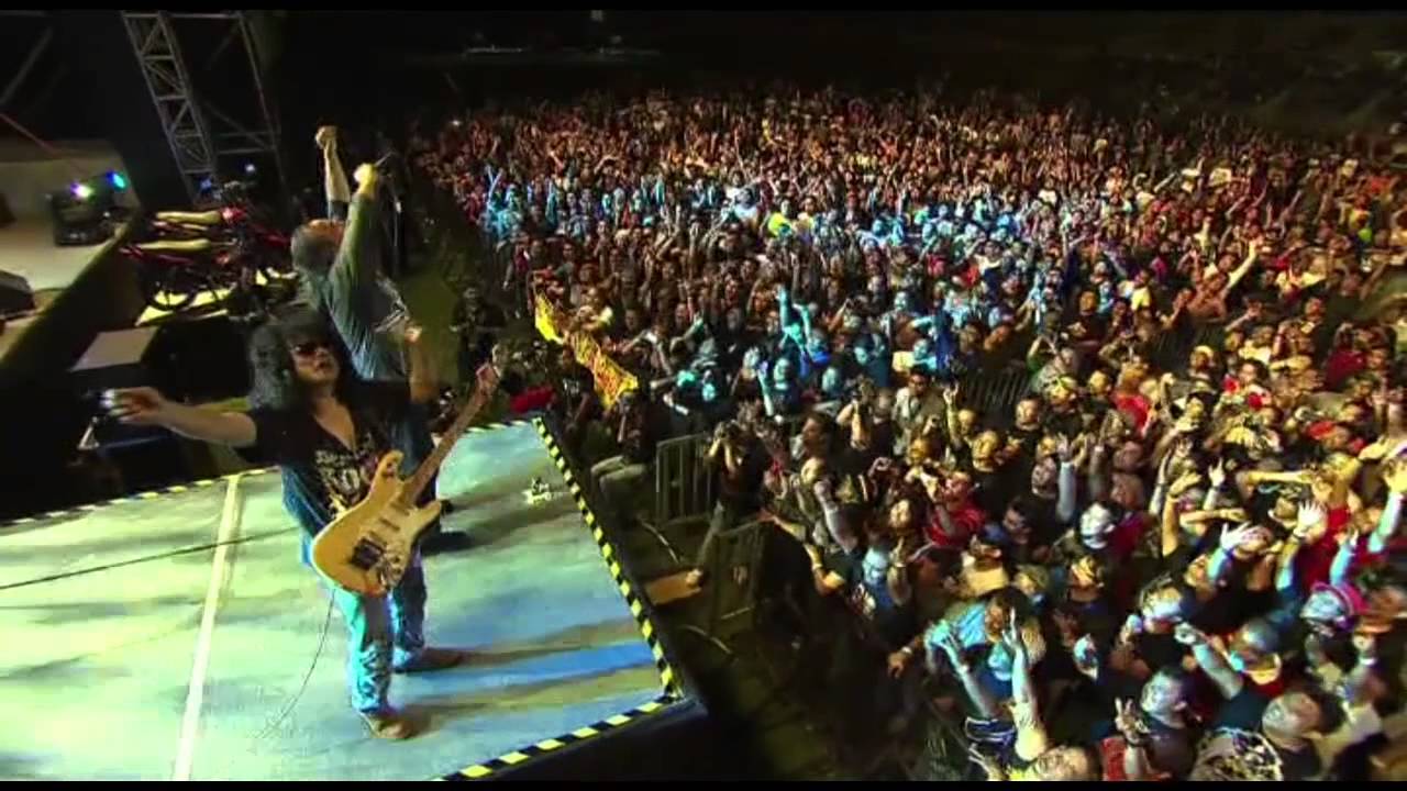 Konsert 2 Raksaksa Sweet Charity - Kamelia (Official Video)