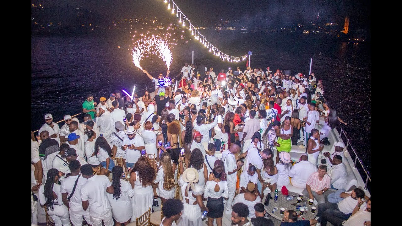 AFRO SUMMER END BOAT PARTY POWERED BY AFRO ISTANBUL CLUB